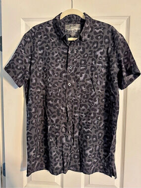 Retro Rifle Men's Leopard Animal Print Shirt Size Large Like New
